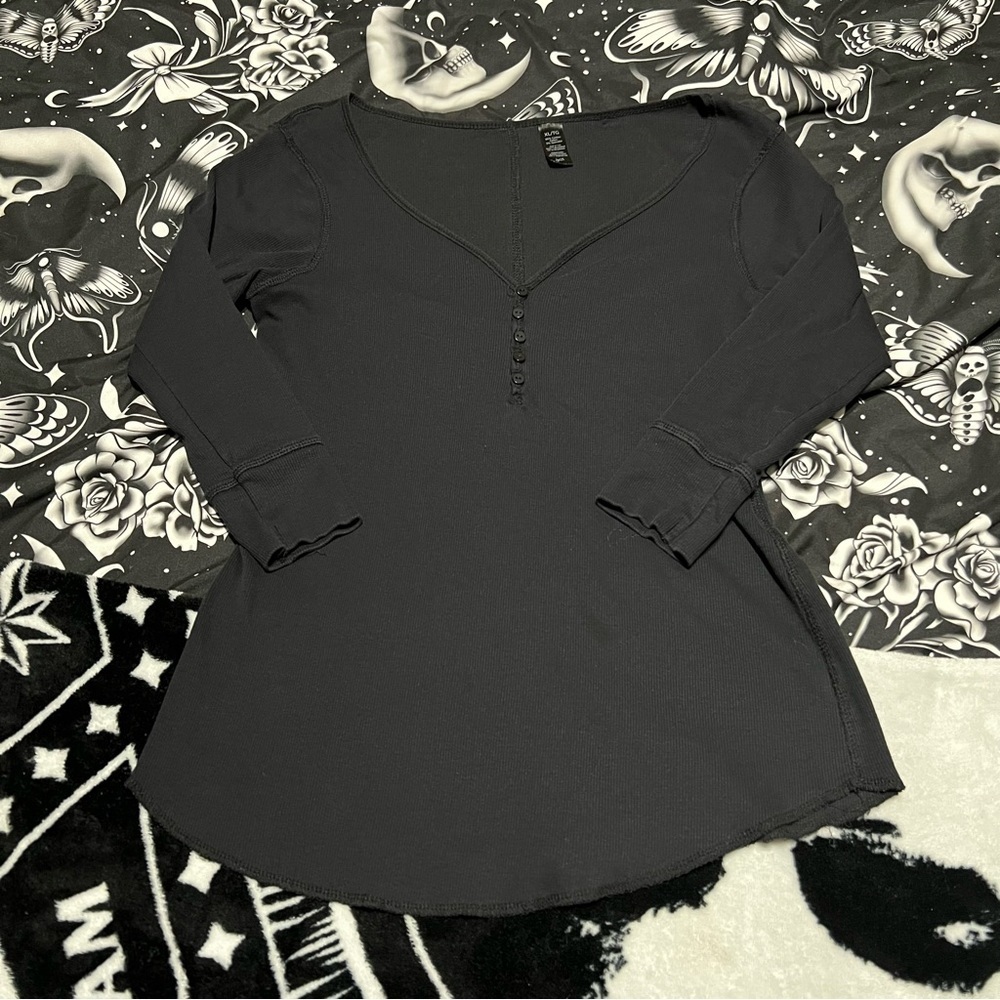 Black Ribbed Thermal Top, XL - Picture 2 of 6